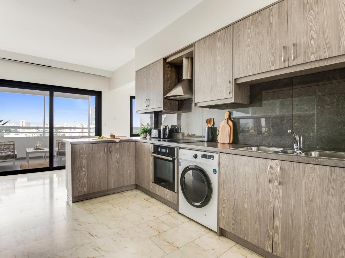 Sanders Coral Court Penthouse - Cute 3-Bedroom Apartment With Balcony Limassol Extérieur photo